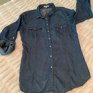 Woman’s collared shirt